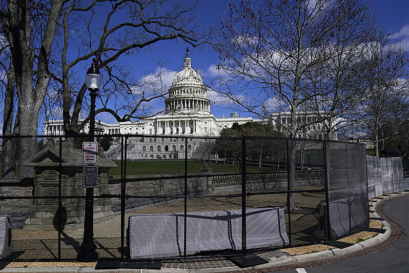 fence wHite house freedom convoy