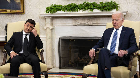 Click to enlarge biden zelensky