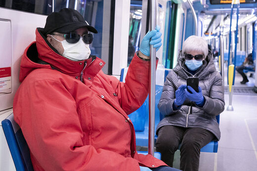 masks on subway