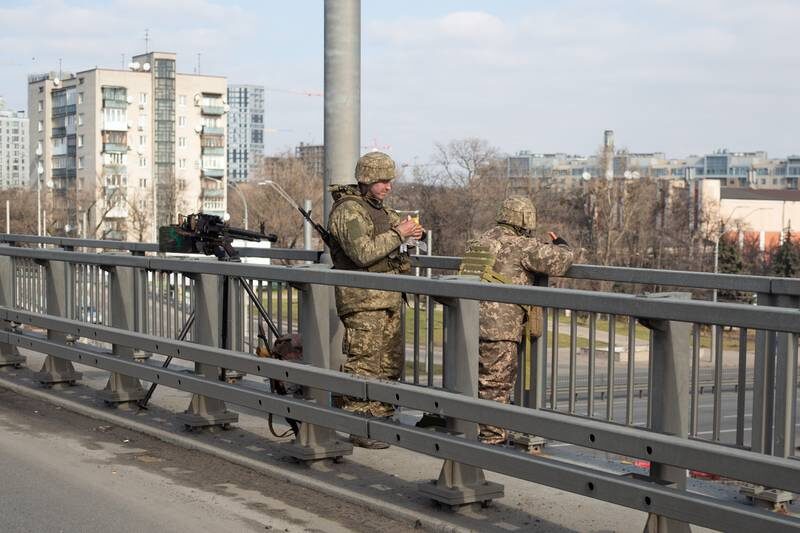 Click to enlarge Ukraine kiev soldiers