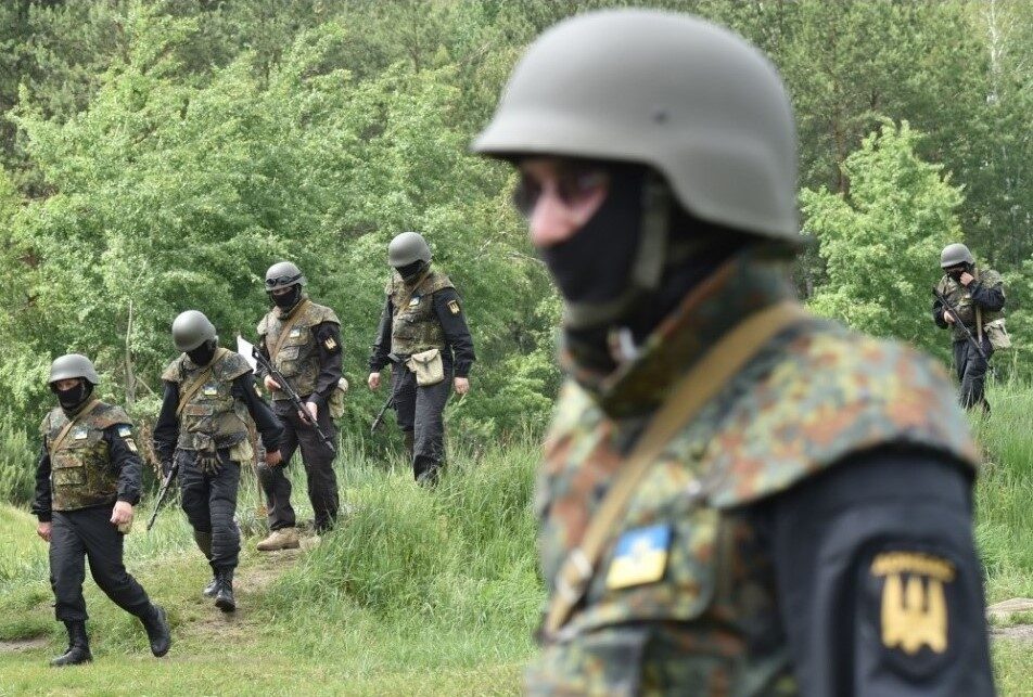 pro ukraine paramility cia