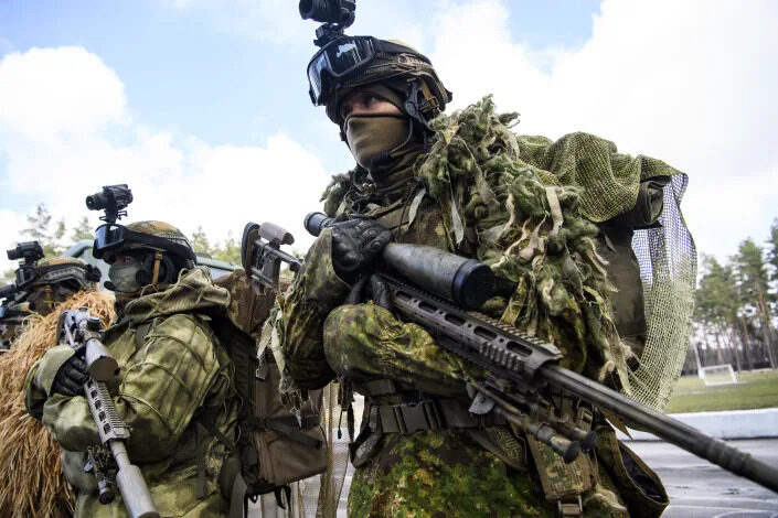 Click to enlarge pro ukraine snipers