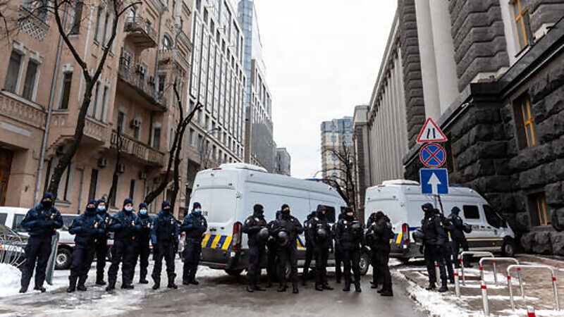 Click to enlarge ukrainian police