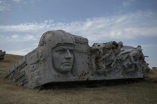 Click to enlarge Saur-Mogila (Saur Grave) Memorial in Donetsk Region ww2 memorial