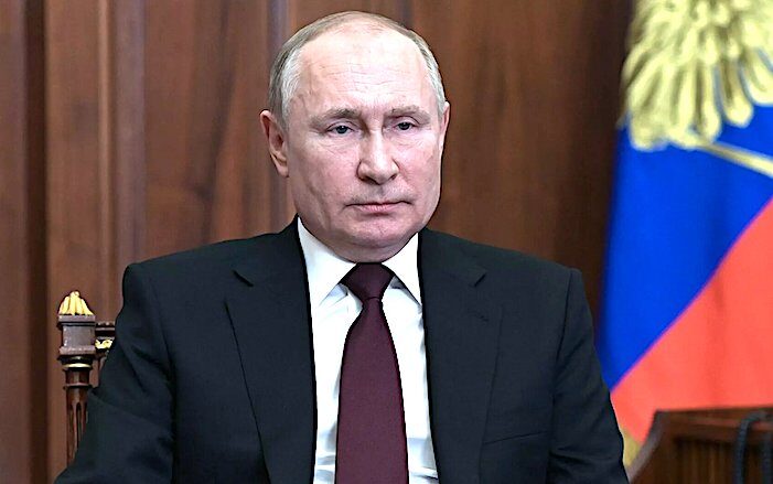 Click to enlarge flag putin
