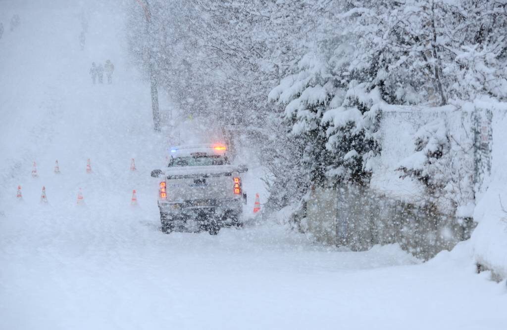 Click to enlarge Heavy snowfall made visibility and travel tricky on March 5, 2022.