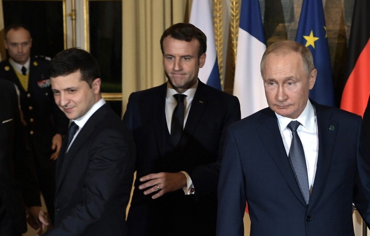 Click to enlarge Zelensky Macron Putin