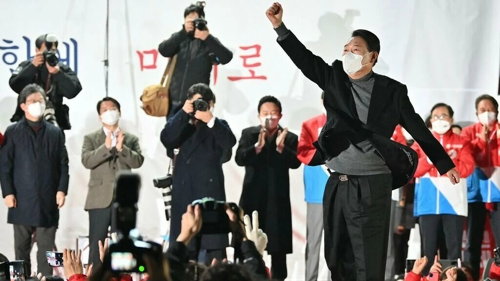Click to enlarge Yoon Suk-yeol South Korea