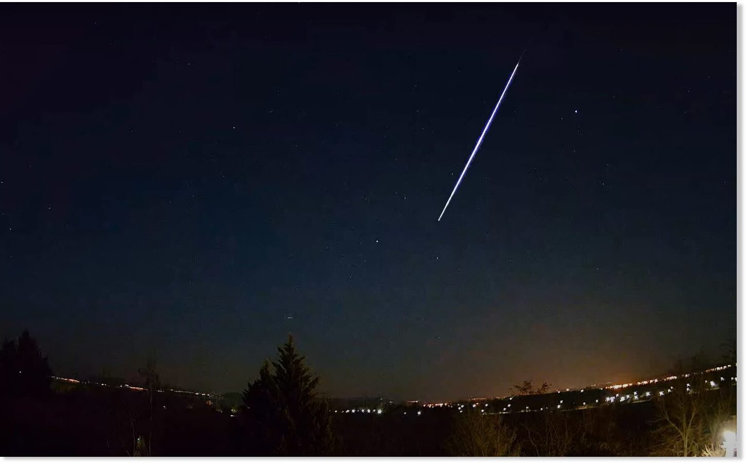 Meteor fireball crossed Hungary's sky at Lake Balaton at dawn on March 22