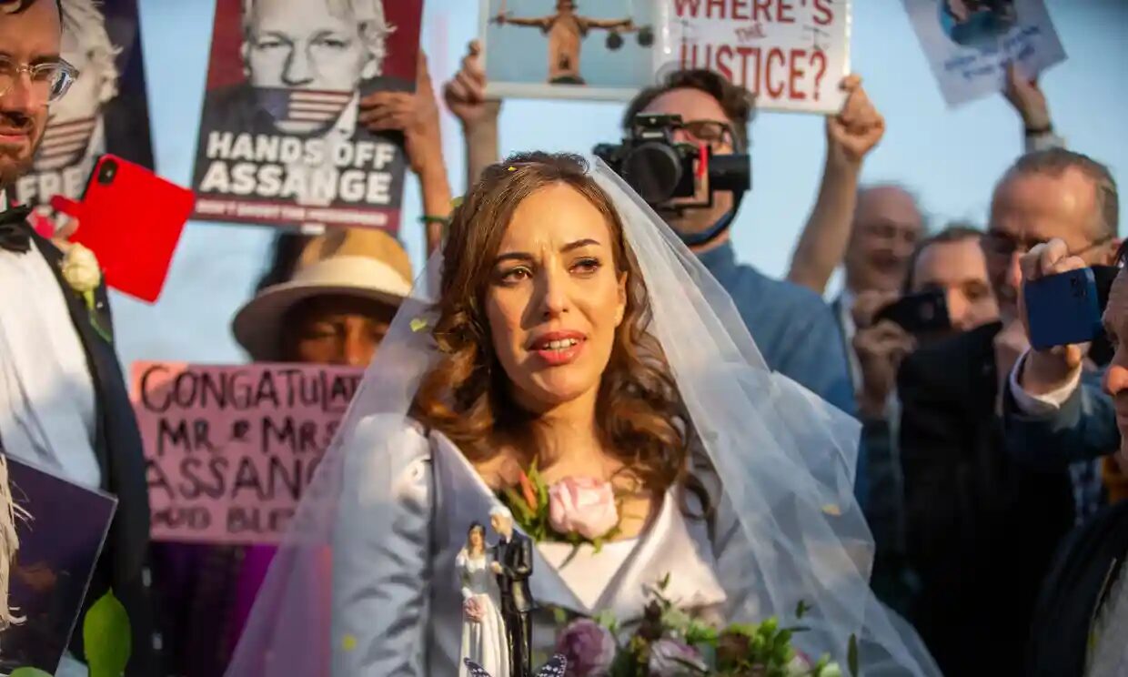stella moris julian assange wedding