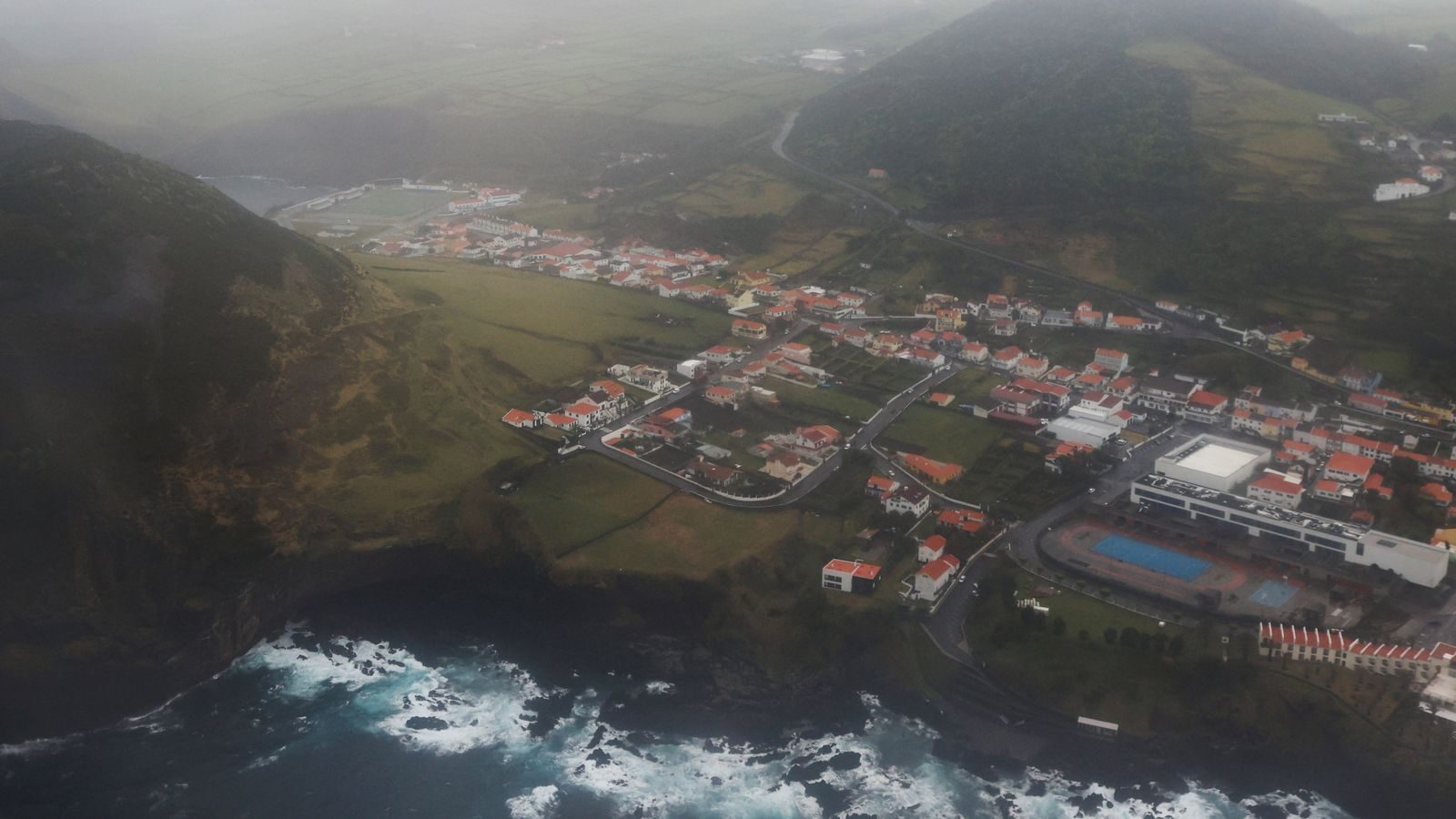 4 Azores earthquake: Locals flee Portuguese island after thousands of earthquakes raise fears