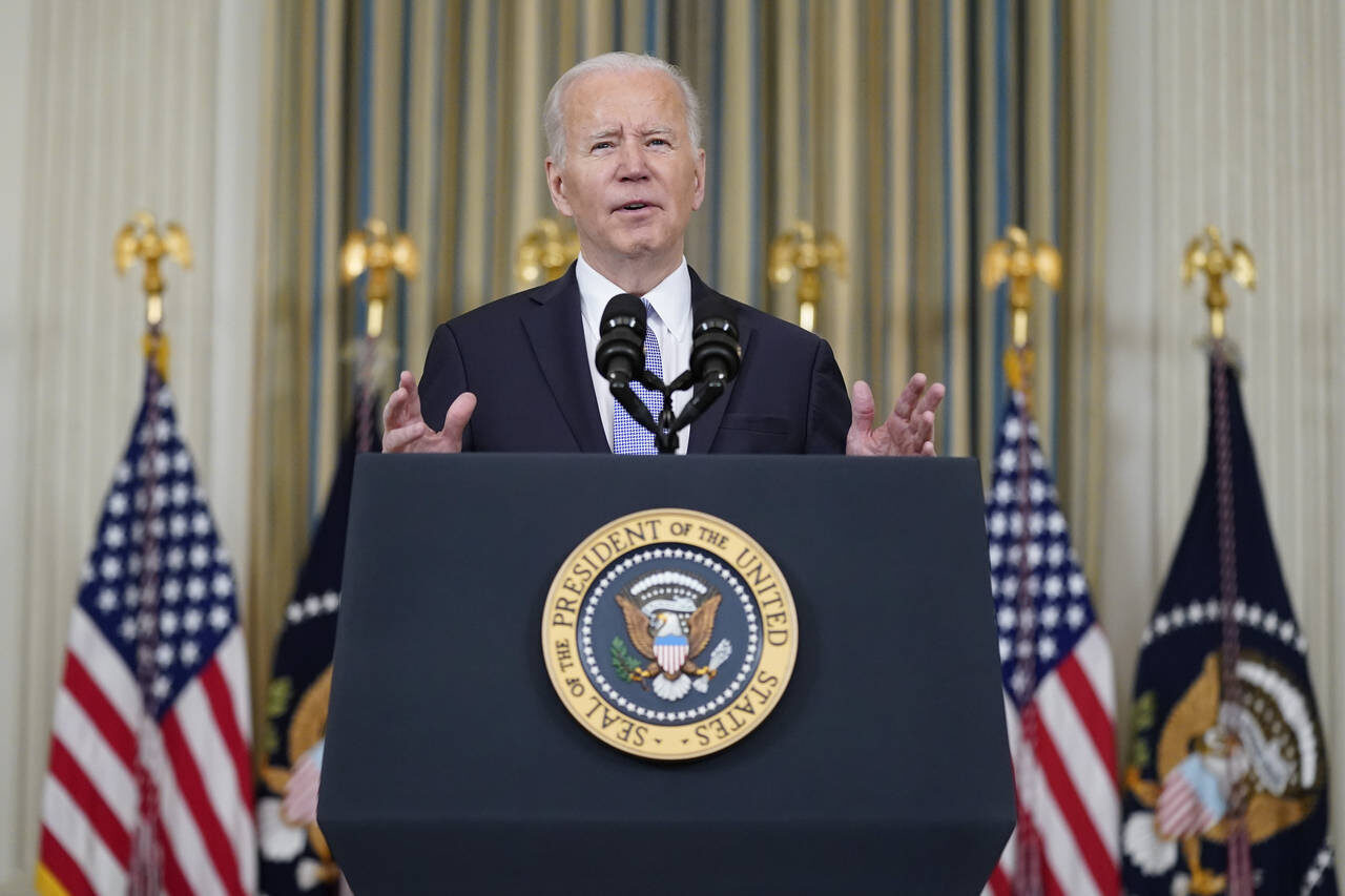Biden cites economic gains, but voters see much more to do Puppet