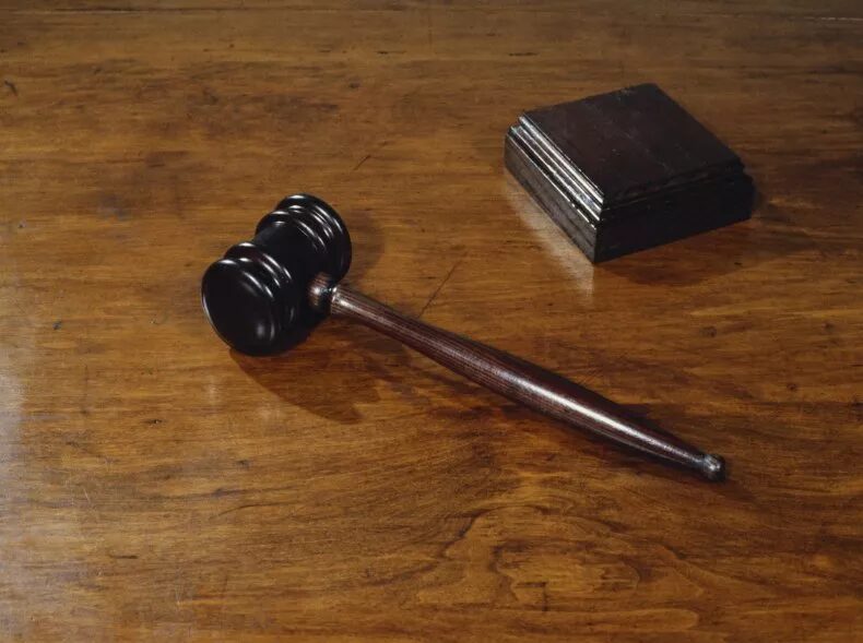 Click to enlarge judges gavel