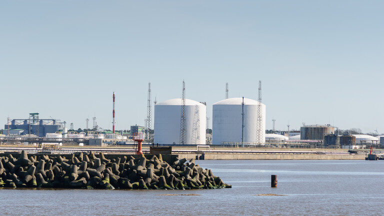 latvia port russia sanctions