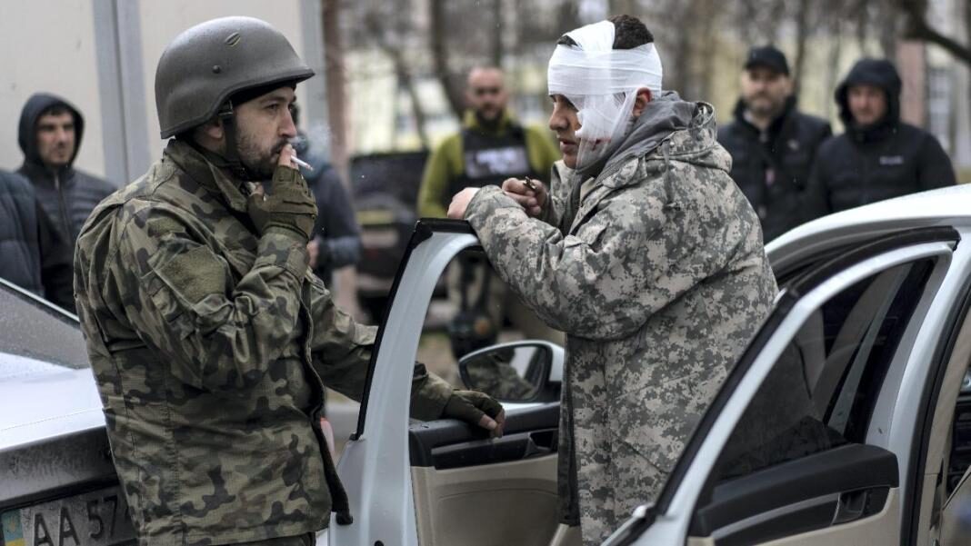 russian Ukrainian soldiers