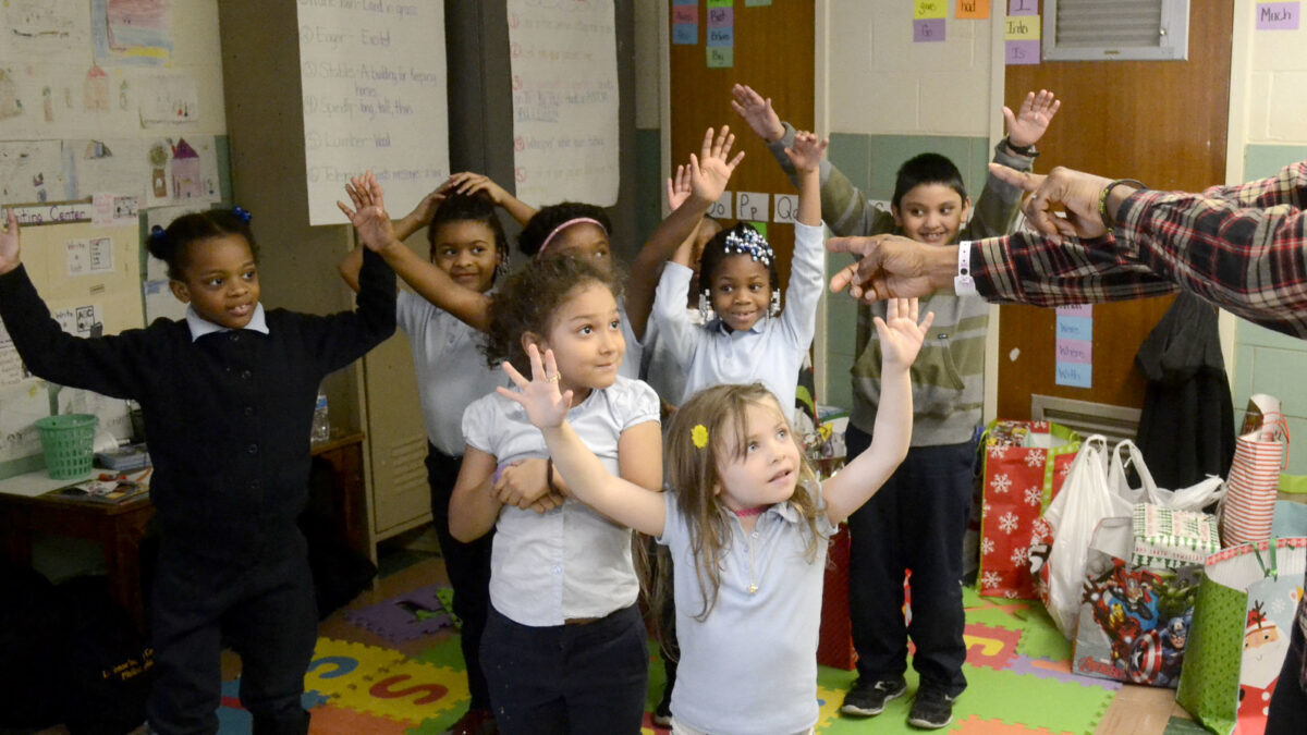 elementary school children grooming