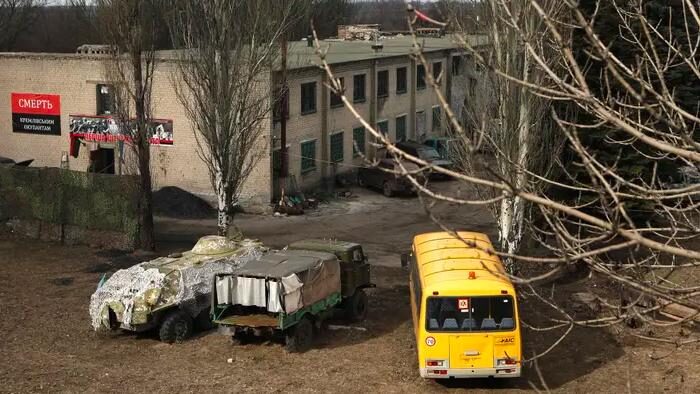 Click to enlarge Right sector base