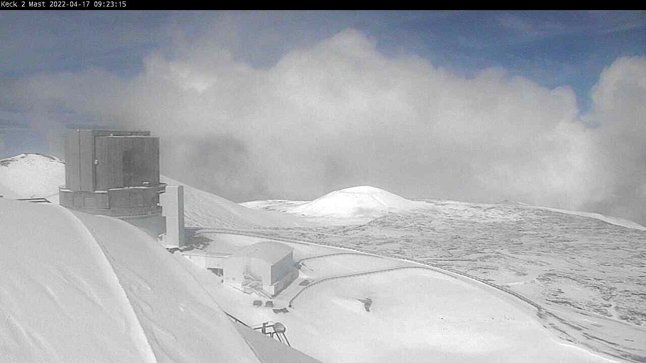 image of the snow from W.M. Keck Observatory webcam on Maunakea