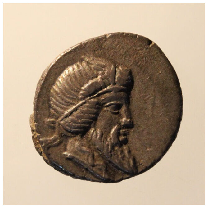 Римская трибуна 6 букв. Древнеримские монеты. Цицерон на монетах. Древний Рим финансы. Историки на монетах.