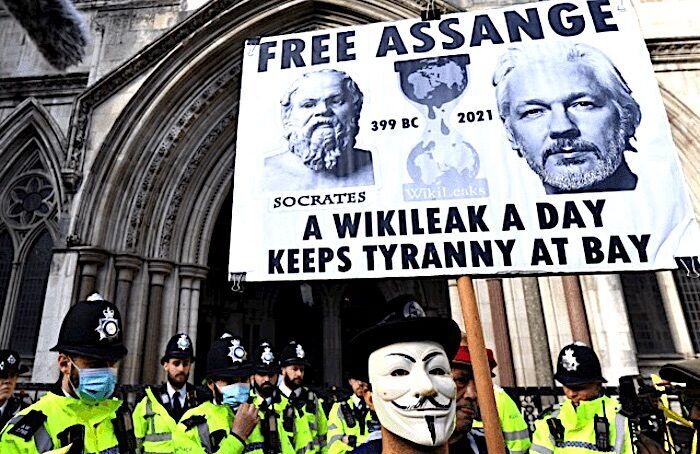 Assange protester