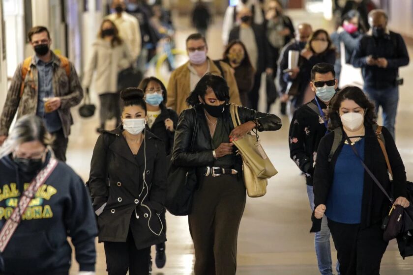 Click to enlarge People wearing mask