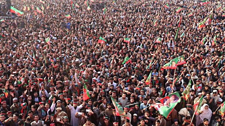 Click to enlarge pakistan rally imran kahn