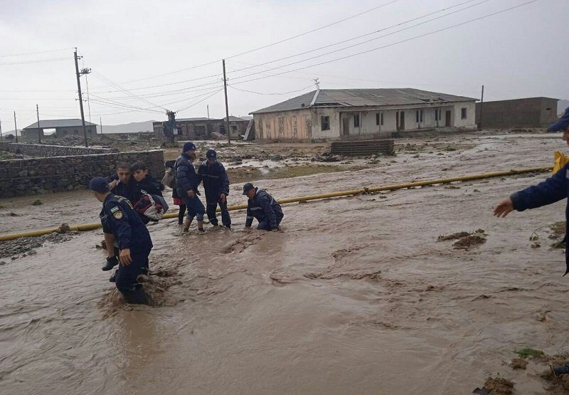 Click to enlarge Floods in Uzbekistan, April 2022.