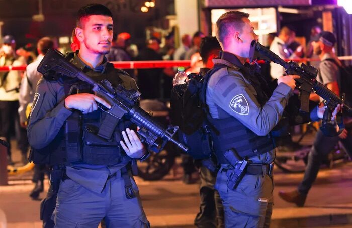 Click to enlarge Police Tel Aviv