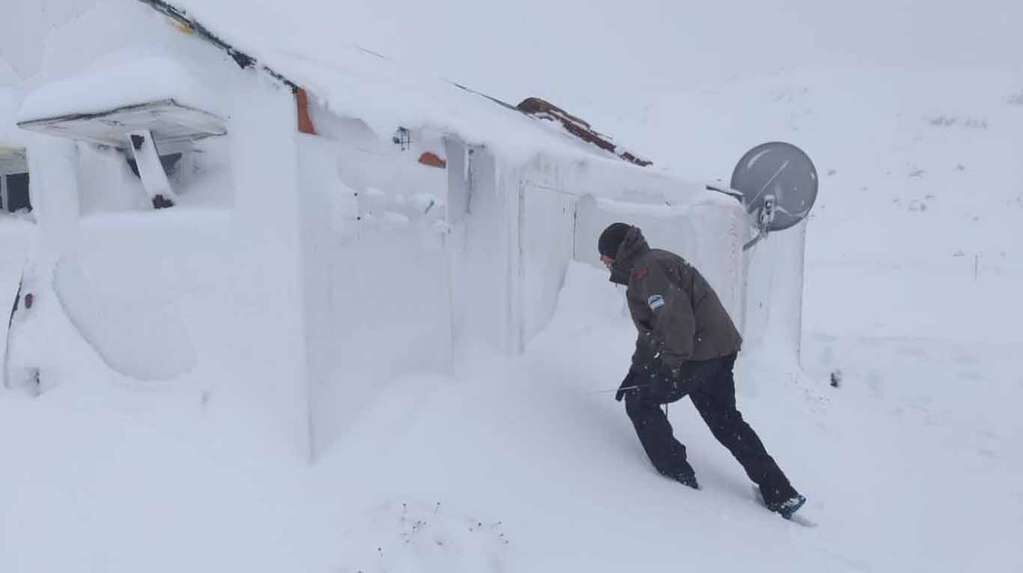 Click to enlarge Gendarmerie assisted people who were isolated in rural areas.