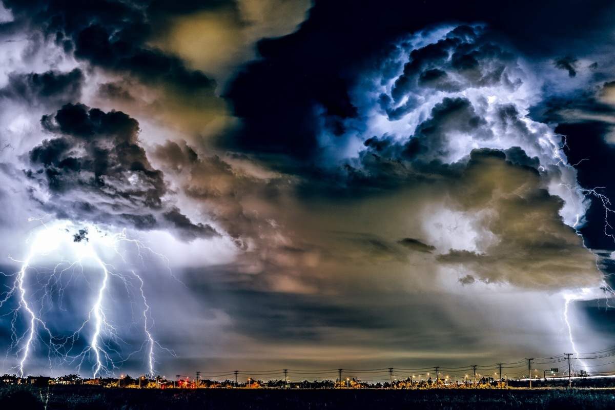 Click to enlarge lightning