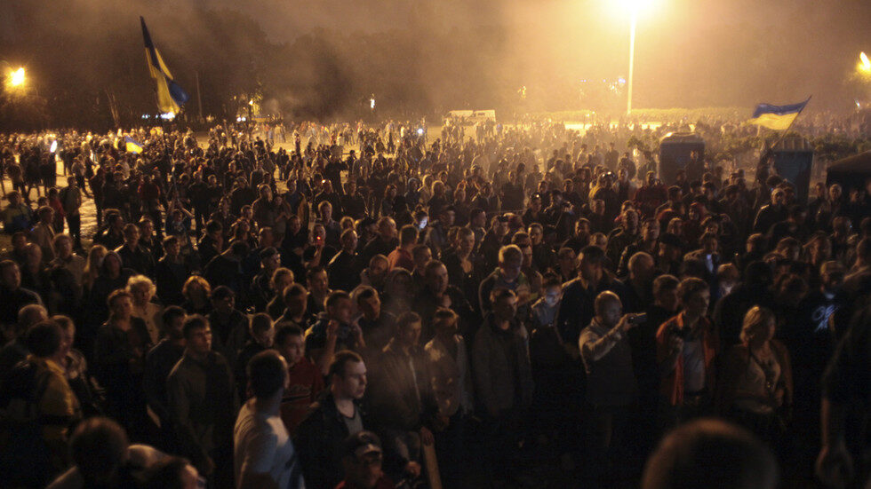 pro ukraine crowd odessa massacre maiden