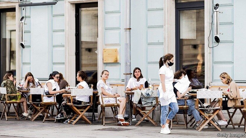 russia cafe outdoor no masks