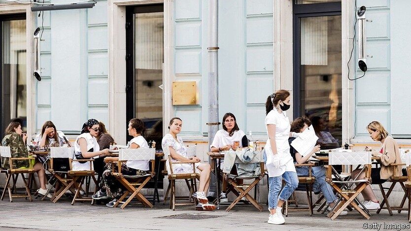 Click to enlarge russia cafe outdoor no masks
