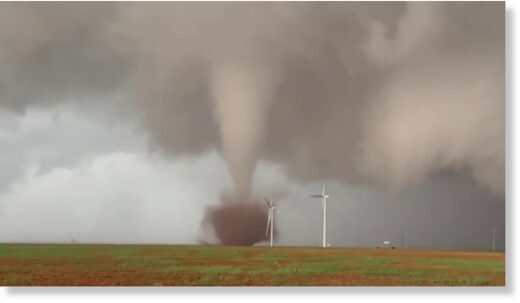 Tornadoes hit Texas and Oklahoma as severe weather sweeps region