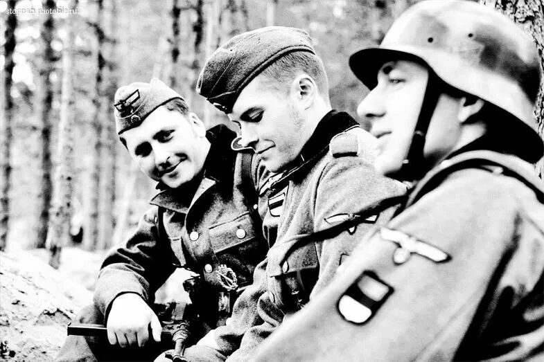 Click to enlarge Nazi Soldiers