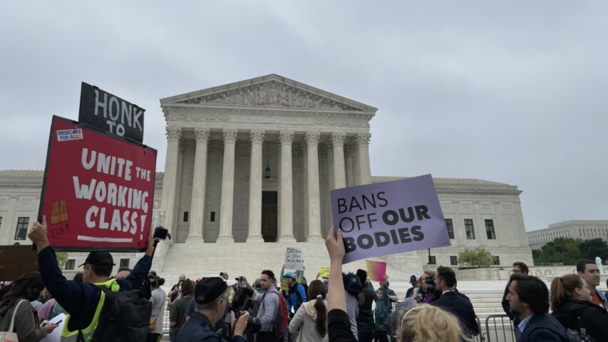 Click to enlarge abortion protestors