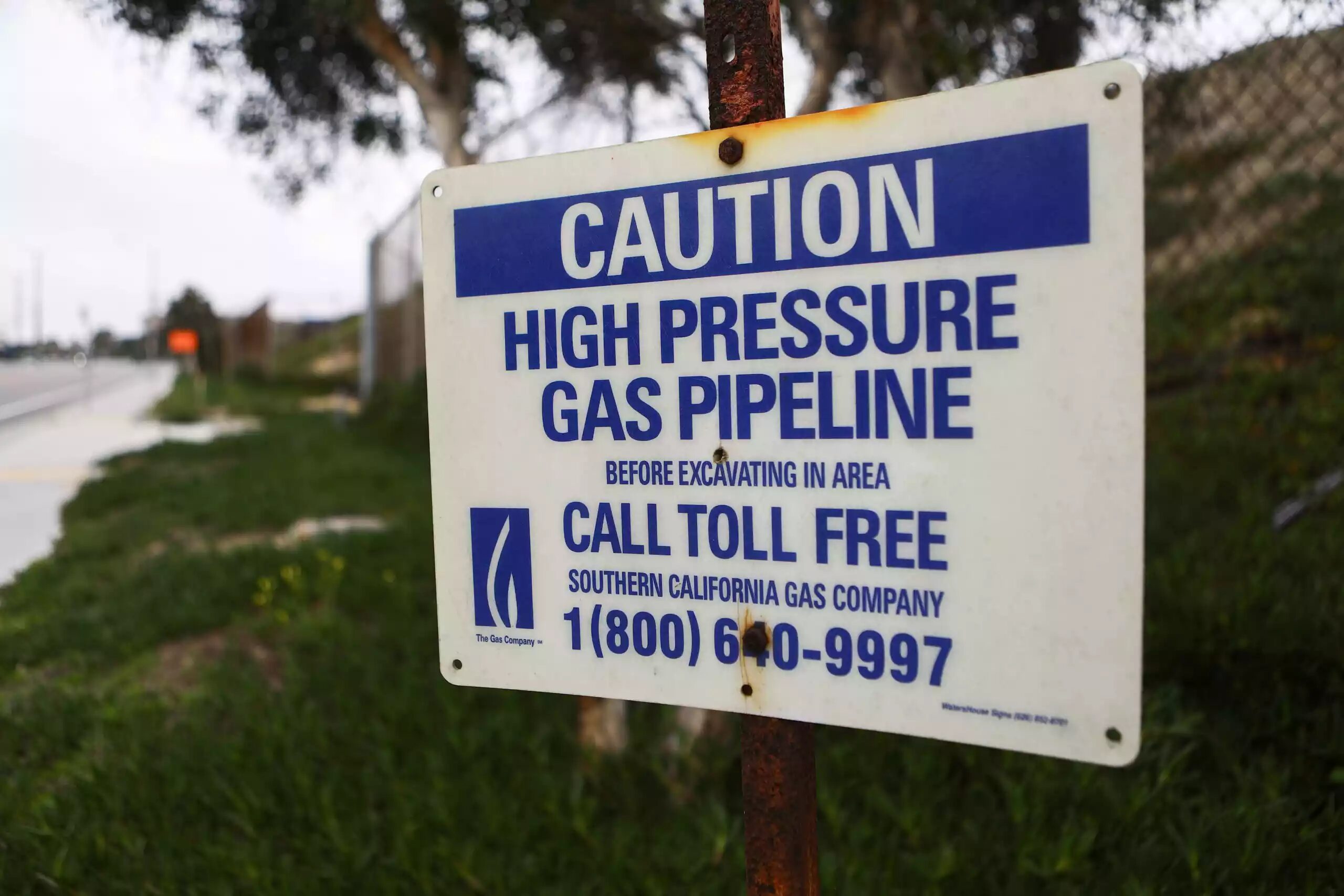 Click to enlarge warning sign pipeline