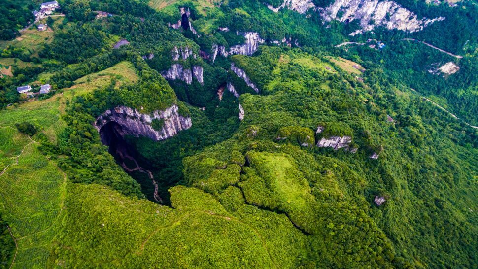 Click to enlarge karst sinkhole china