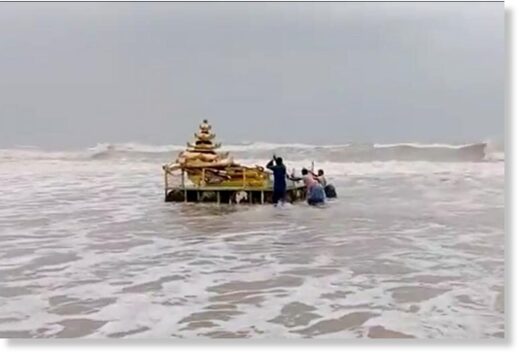 Gold-coloured chariot washes ashore in Andhra Pradesh