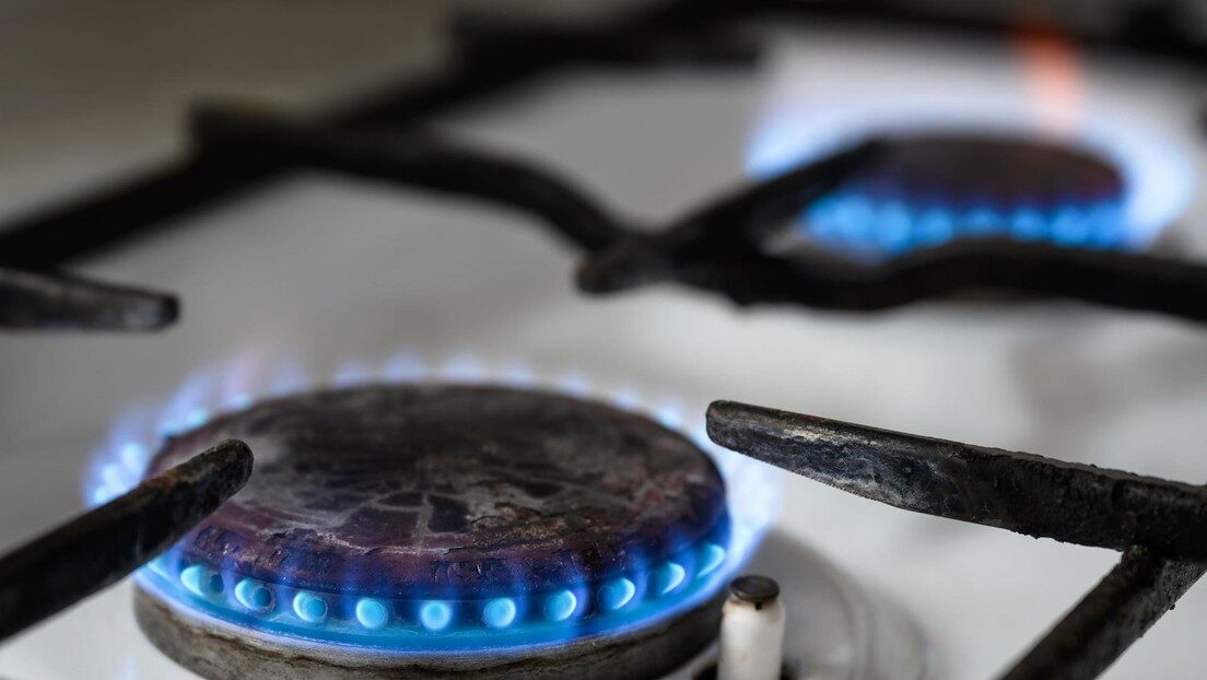 Gas stove
