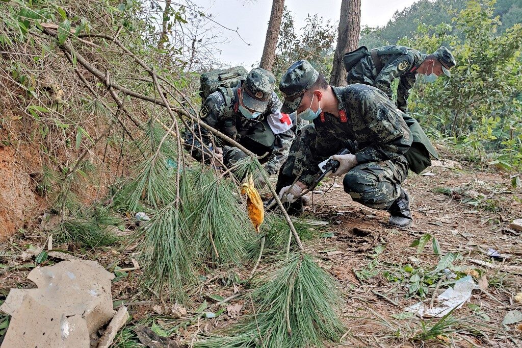 Click to enlarge china eastern plane crash site
