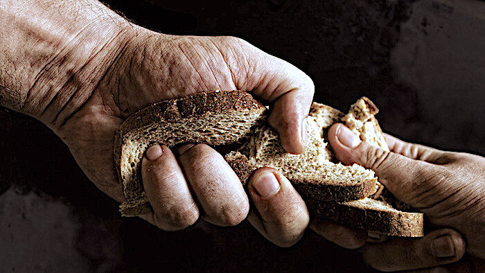 Hands bread