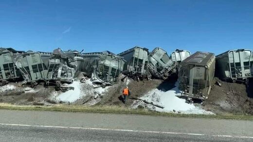 Click to enlarge potash train derailment