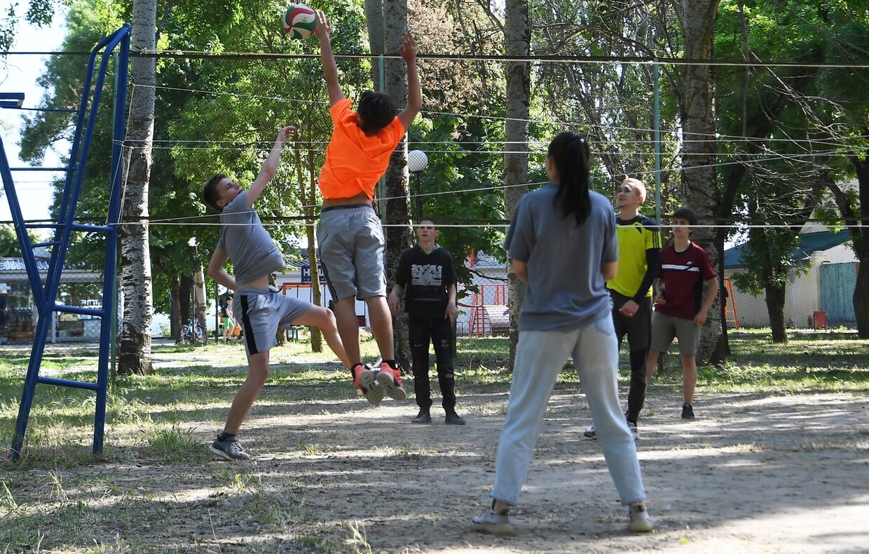Young people play volleyball in Skadovsk