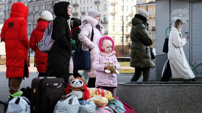 Click to enlarge ukraine refugee poland