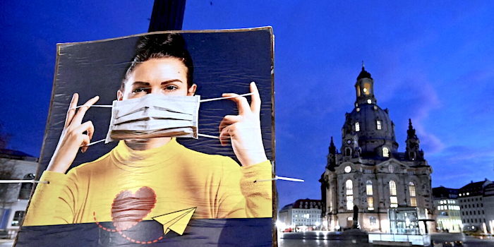 Click to enlarge Poster mask