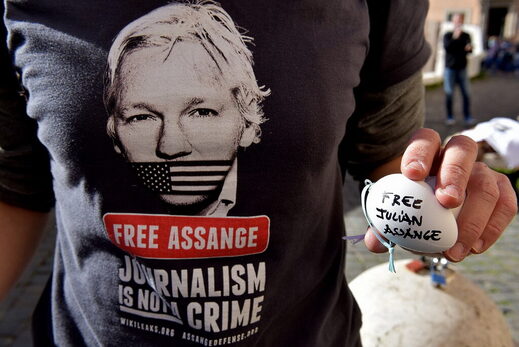 assange extradition protest