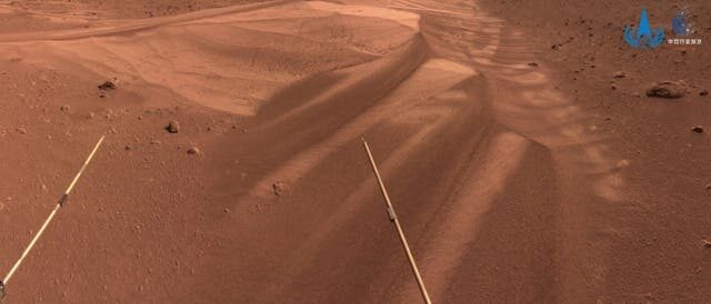 Click to enlarge mars surface Tianwen-1 probe