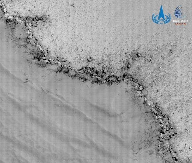 Click to enlarge mars image south pole Tianwen-1 probe china