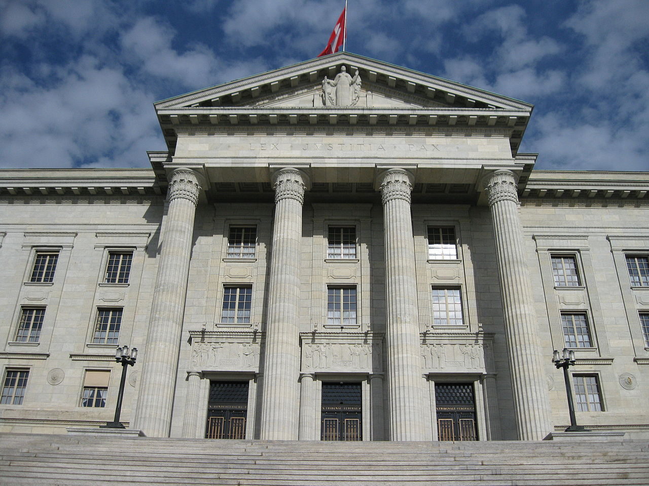 Click to enlarge supreme court US